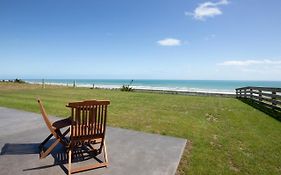 Views Over Tasman, New Luxury Boutique Studio Overlooking The Tasman Sea